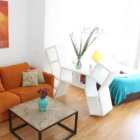 Life Calderon Apartment